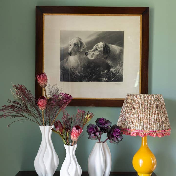 Madame Smart Ltd – Engroshandel Vase – Emilie Hvid Snoet Keramisk Vase
