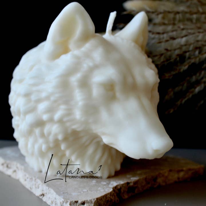 Candela Wolf Head per la vendita all'ingrosso da parte di Latana Candles