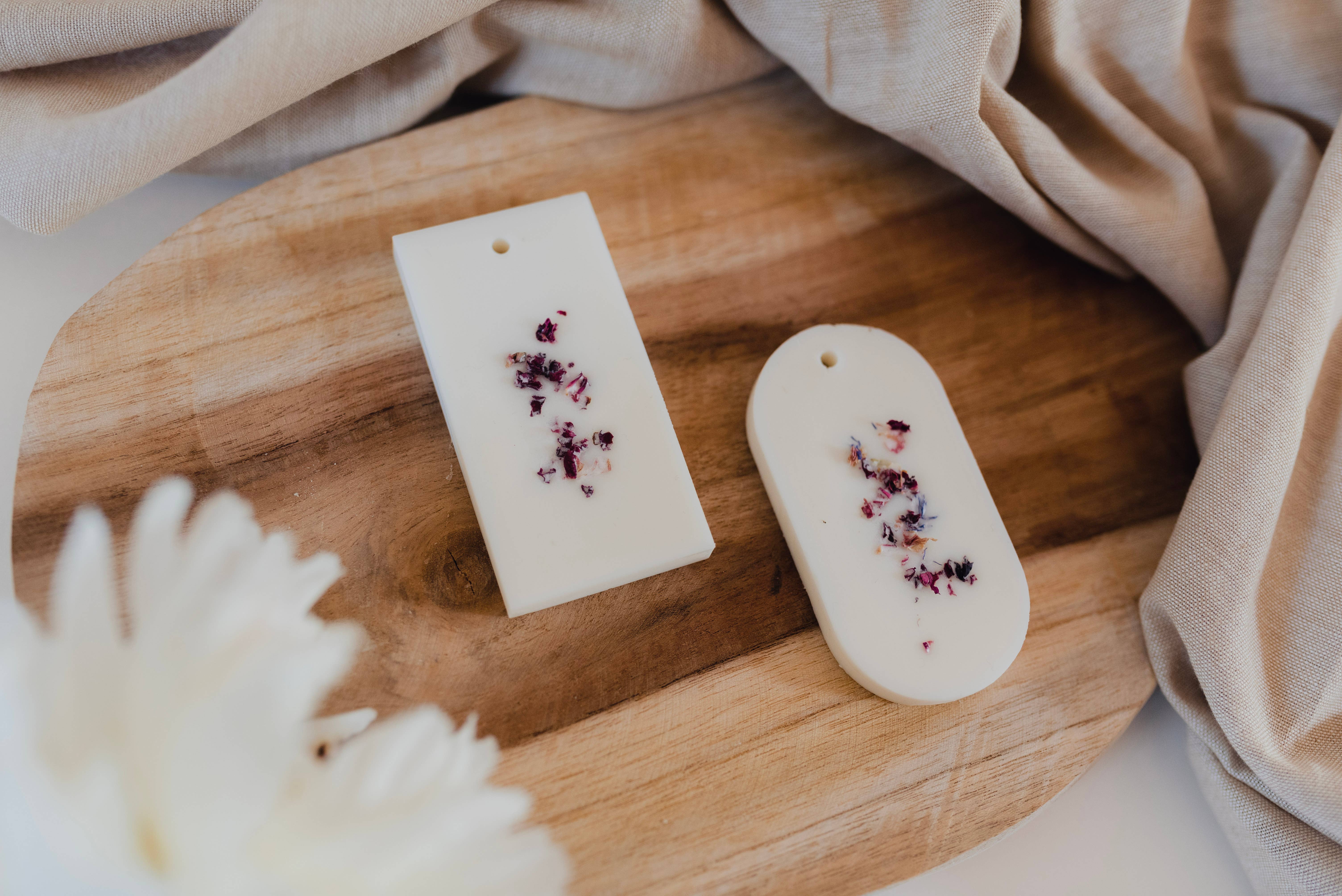 WILD CHILD Bougies & Co – wholesale Doftvax – Vaxplatta med doft av körsbärsblom2