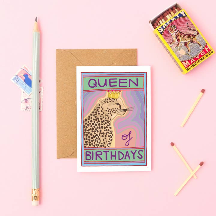 Dronning af fødselsdage | Fødselsdagskort til kvinder | A7 Minikort for engroshandel hos You've Got Pen On Your Face