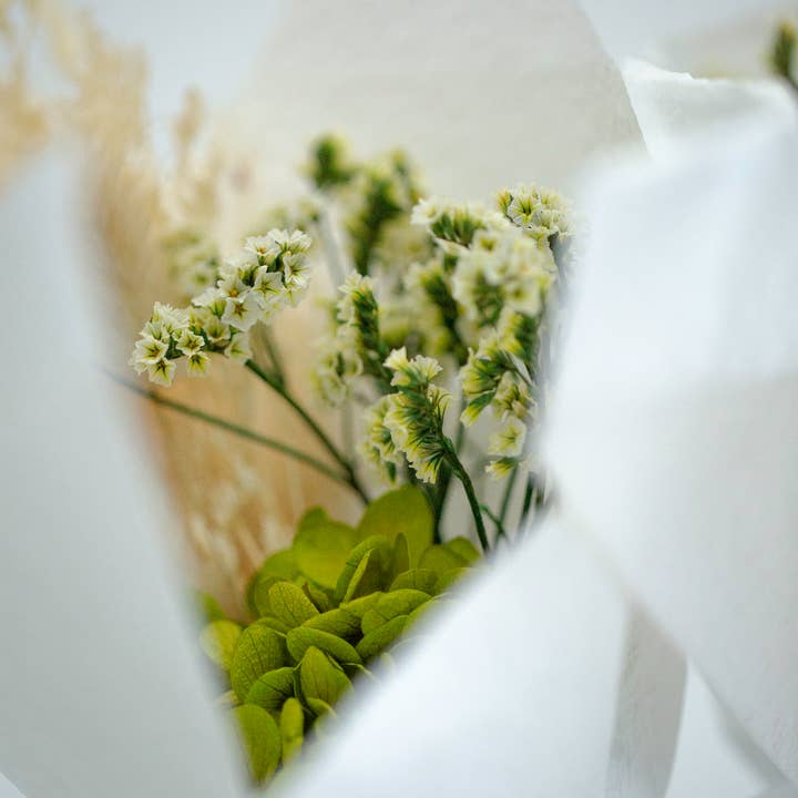 Peach Green Mini Bouquets for wholesale on Faire