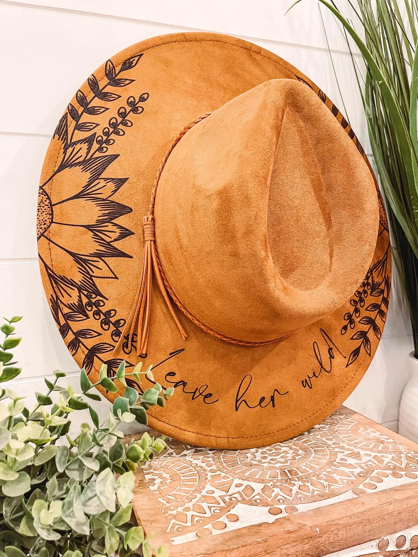 Willie & Dolly Designs - Wholesale Cowboy Hat - Women's - Engraved Floral Hat4