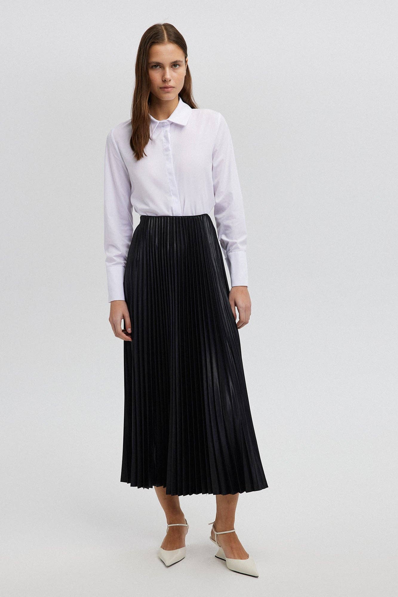 Black PLEATED SKIRT - MAXI LENGTH, HIGH WAIST for wholesale on Faire1