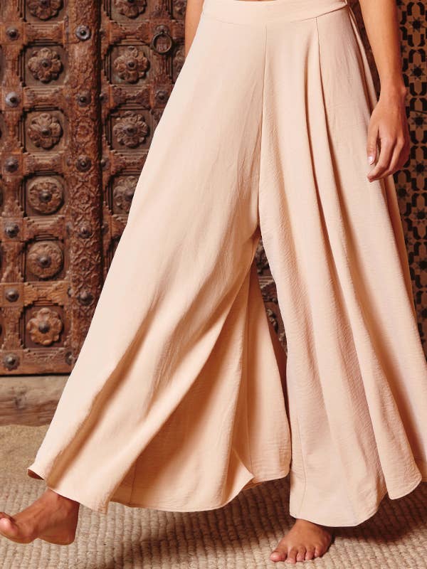 BUCKETLIST INC - Wholesale Pants - Women's - P5131 Solid Woven Wide Leg Pants36