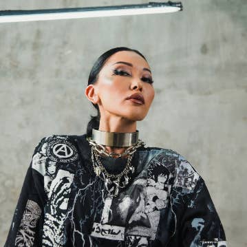 Silver Choker Collar Metal and Leather for wholesale by JUNGLE TRIBE