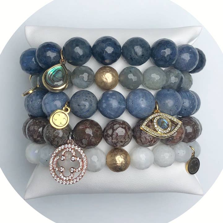 Armparty Ciel Serein pour la vente par Oriana Lamarca Designs