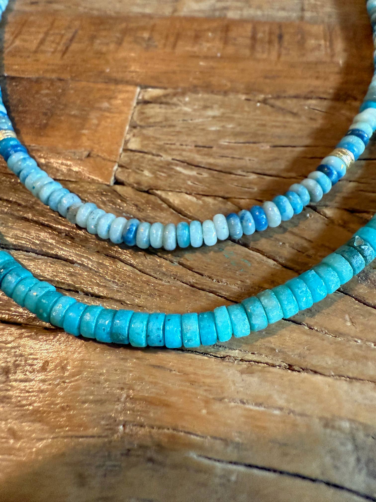 Sonya Renee Jewelry - Vente Collier de perles - Collier Minnie - Perles de Dolomite avec Inflexions Dorées2