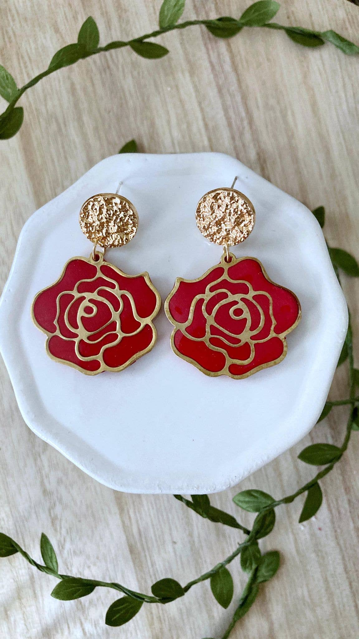 KLA Designs – Großhandel Ohrhänger – Rote Rosen-Ohrringe aus Fimo0