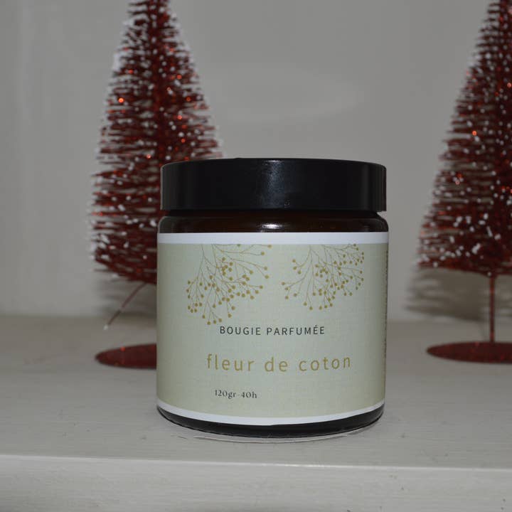 120 g floral, nature scented candle for wholesale by mademoiselle c