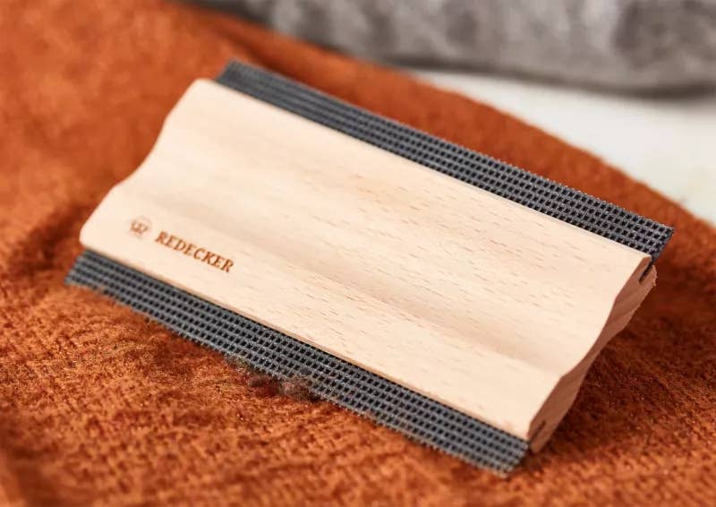 Natural Redecker Lint Comb Lint Remover for wholesale on Faire1
