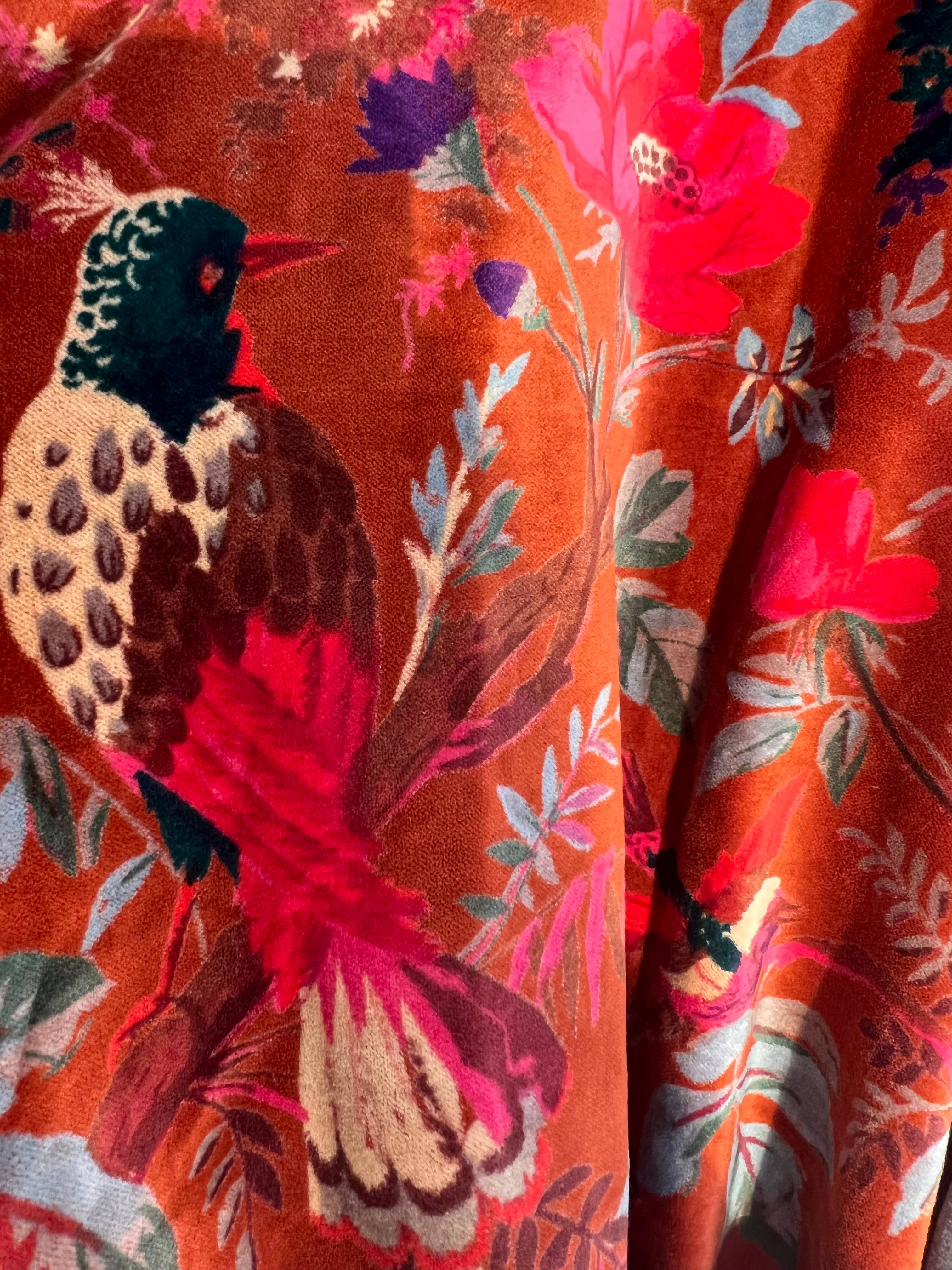 Kinomy – wholesale Rock - Dam – Mönstrad kappa i trehårig sammet med kimonomodell21