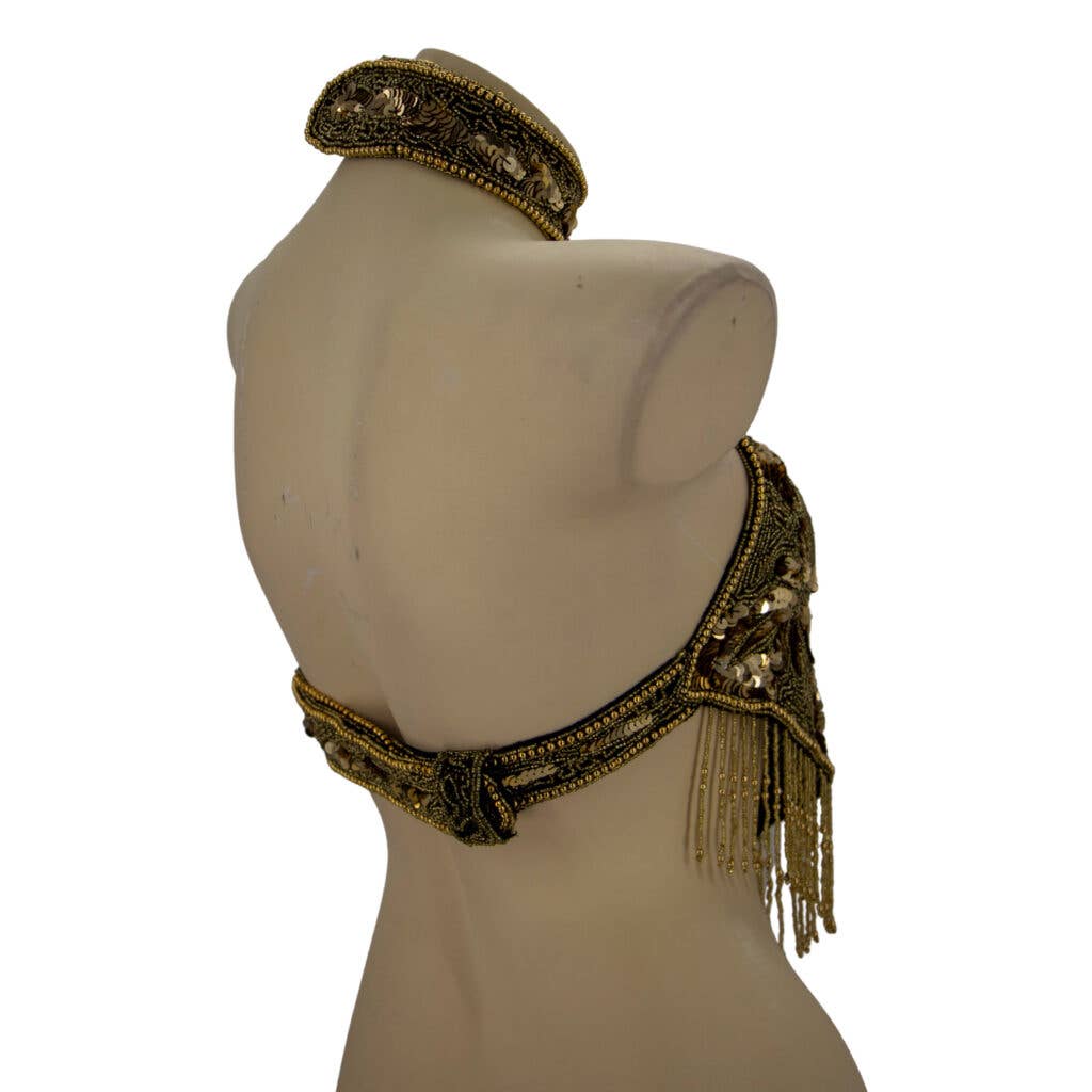 Western Fashion – wholesale Blus - Dam – Pärlad halterneck-topp med medaljongmönster4