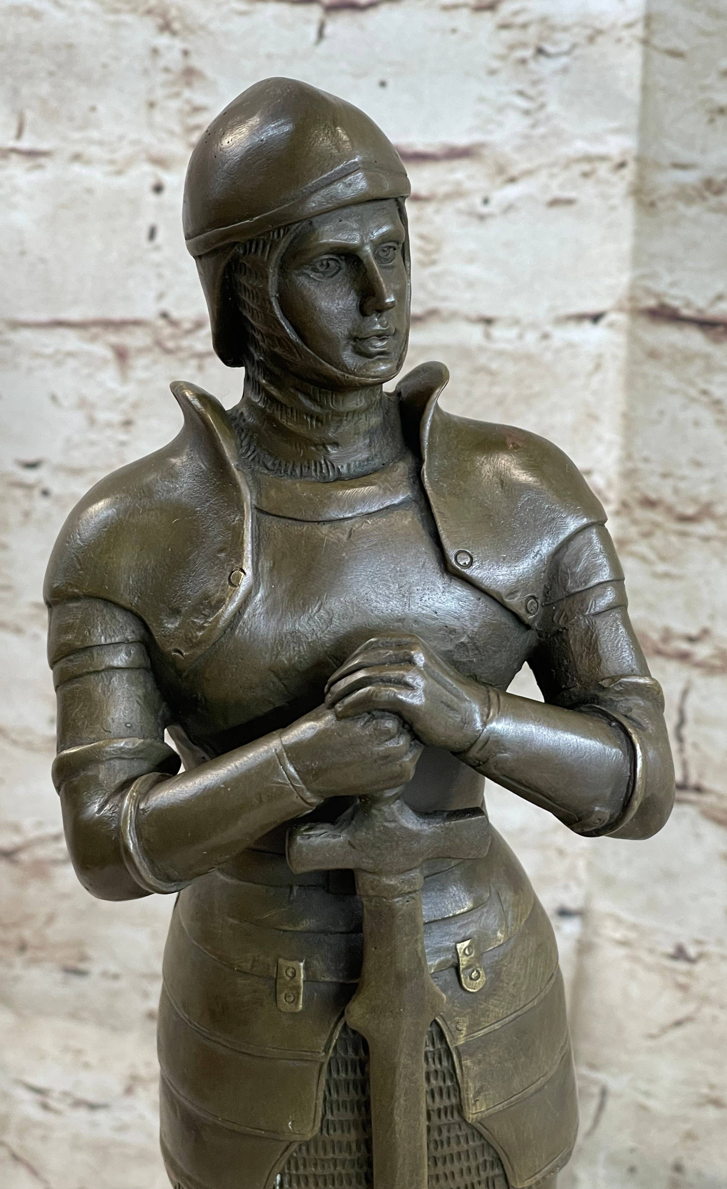 Bronzhaus - Wholesale Sculpture - Medieval European Knight Heavy Armor Bronze Statue Sculpture Figure 14" x 5"4