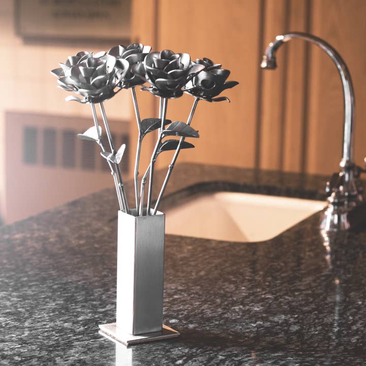 Metal Relic – wholesale Vase – Square Tube Bud Vase