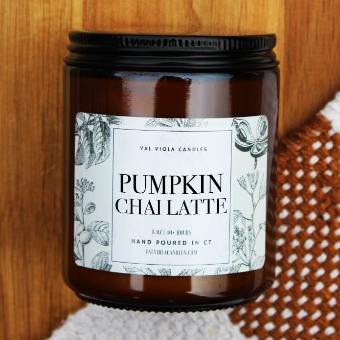 Bougie de soja à la citrouille et au chai latte pour la vente par Val Viola Candles