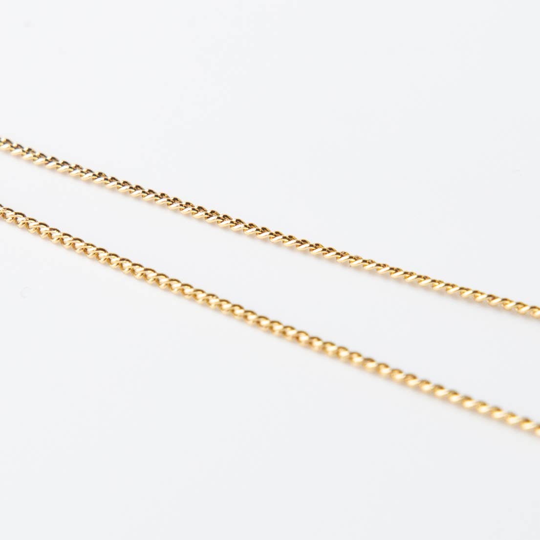 Lenny & Eva – Großhandel Kette mit Anhänger/Charm – Faith Over Fear Halskette mit goldenem Kreuz3