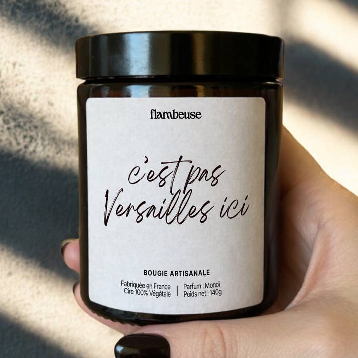 Vela perfumada “Isto não é Versalhes” (140 g) por atacado de Flambeuse