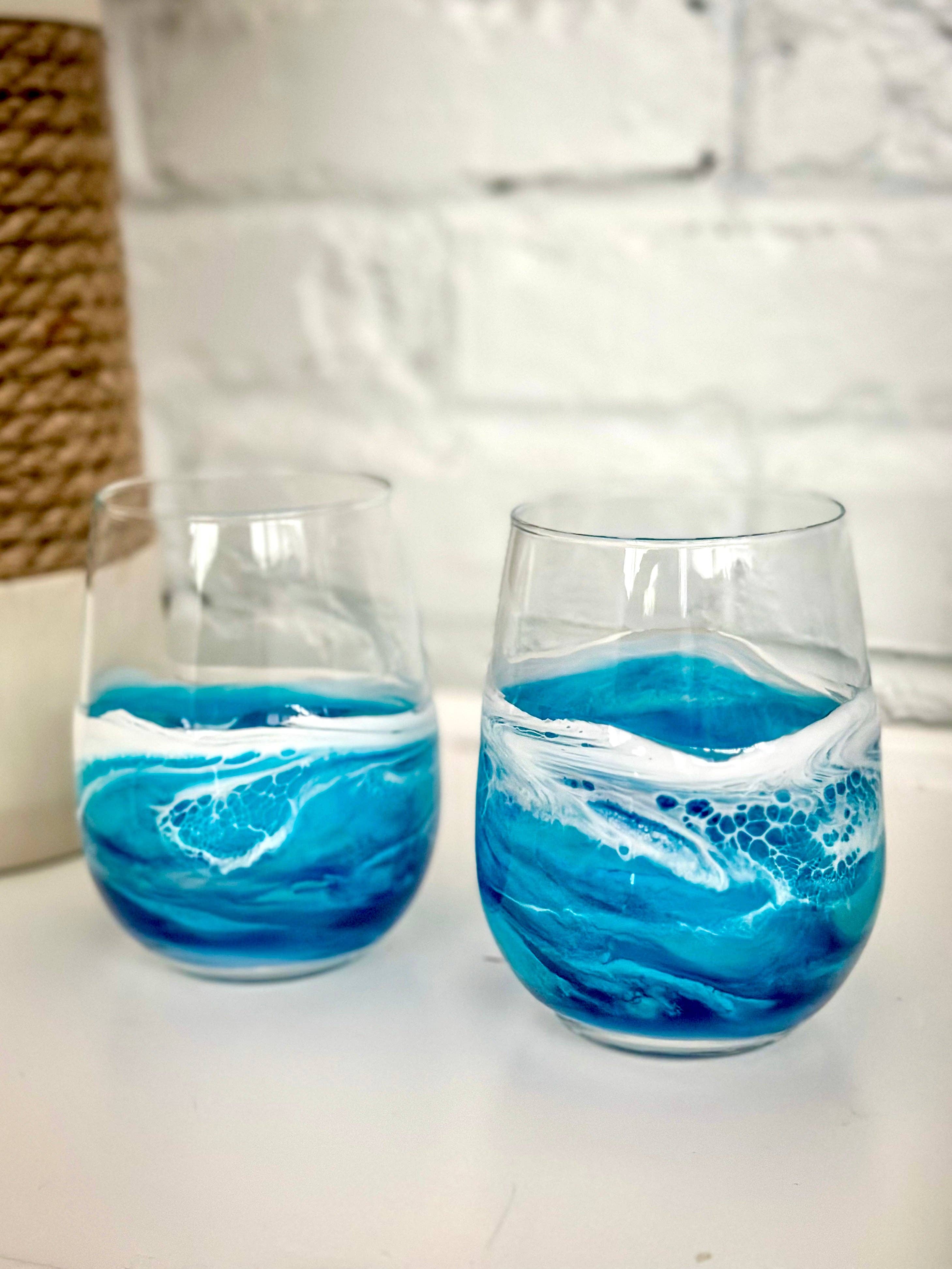 Artful Nests - Wholesale Wine Glass - Resin Wave Stemless Wine Glass - Beach Glassware4