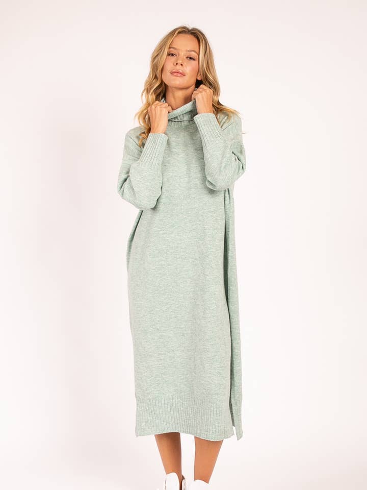 Heyson - Wholesale Dress - Women's - OSW1013 Cozy Oversized Knit Turtleneck Dress