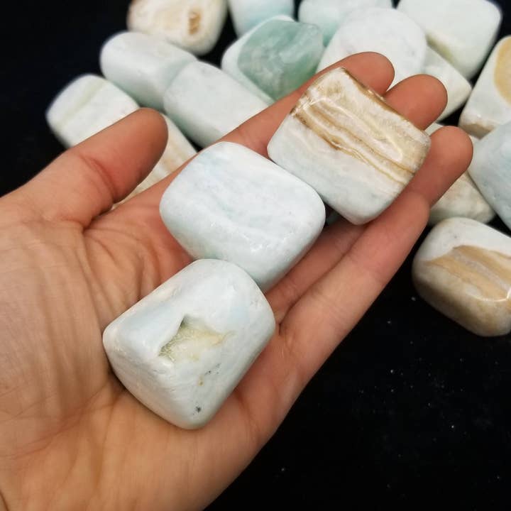 Blue Caribbean Calcite Tumbled Stone - 1 KG for wholesale on Faire1