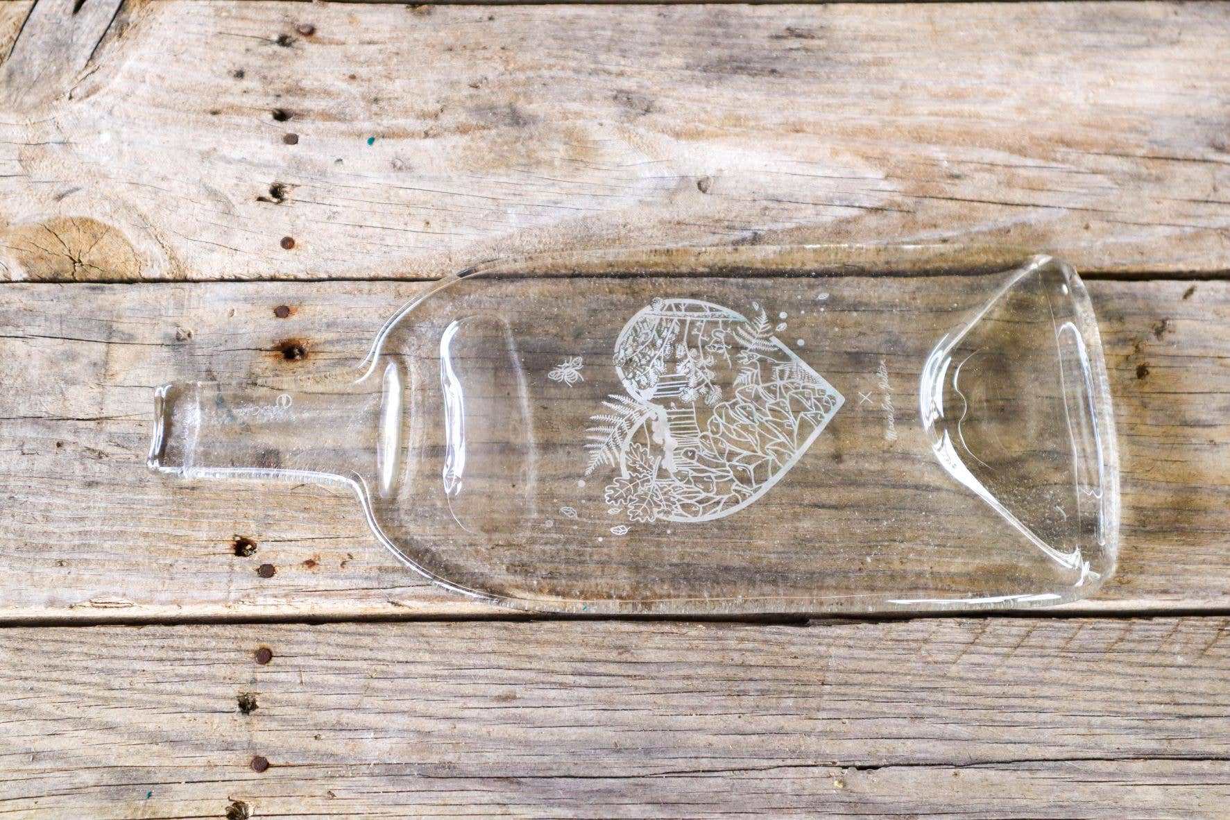 PLATES & Culotées - Wholesale Decorative Plate/Dish/Bowl - THE WHITE PLATES & illustrated Heart-white18