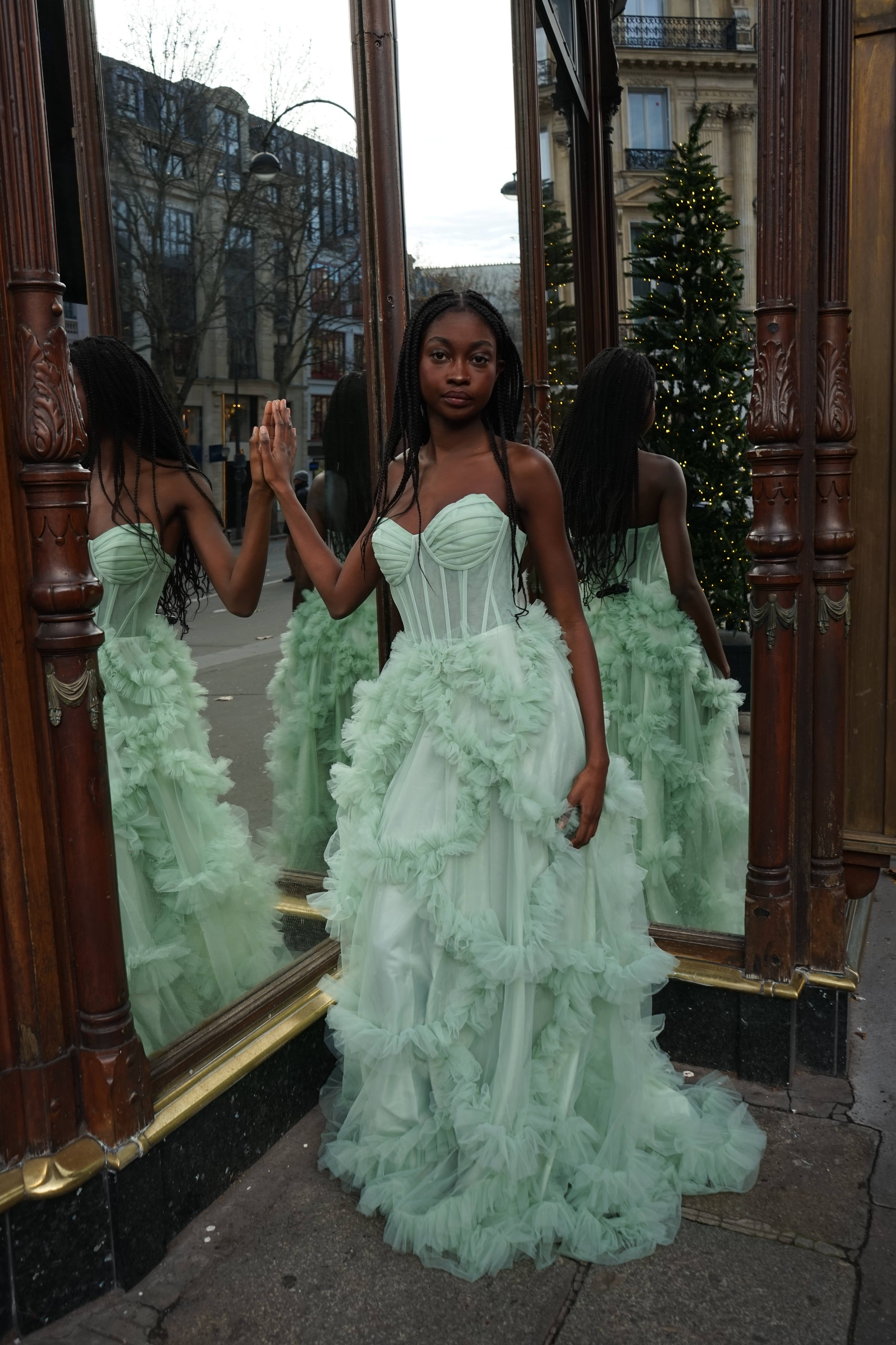 Lemon Nana – wholesale Gown – Women's – Emerald green tulle dress with a voluminous skirt0