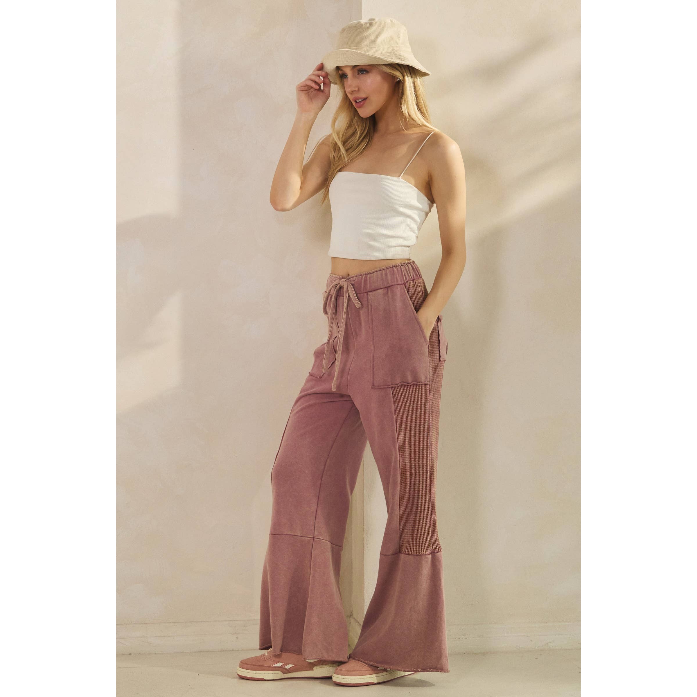 Sage + Fig - Vendita all'ingrosso Pantalone - Donna - PANTALONI A ZAMPA CON PANNELLI LAVATI VINTAGE (SP7618)16