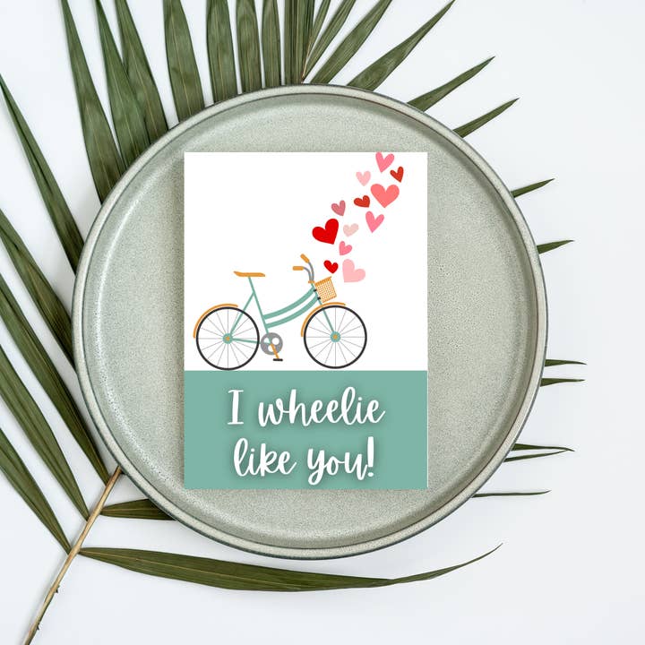 I Wheelie Like You Funny Love wenskaart - blanco binnenkant voor wholesale door Beautiful Mind Design