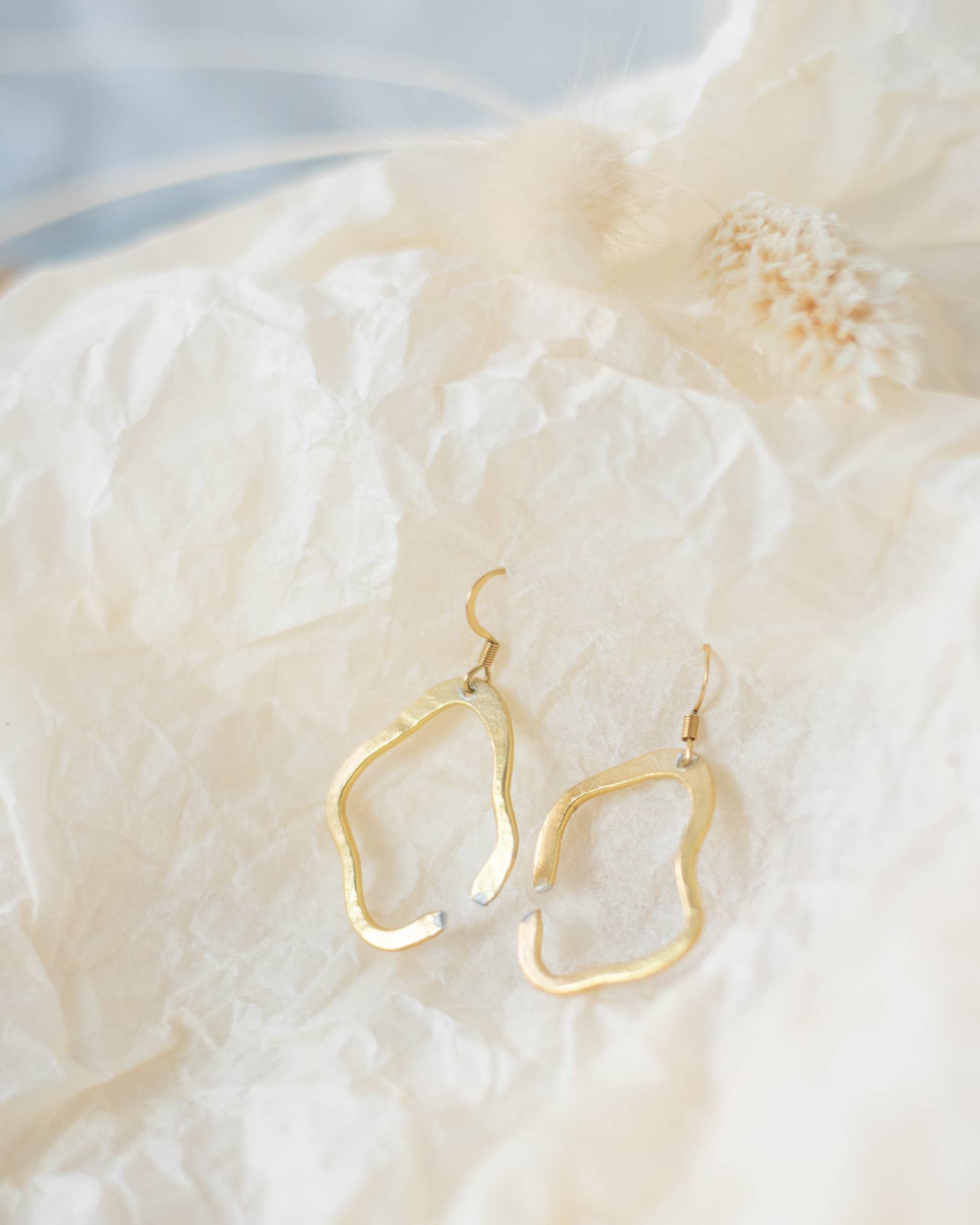 Liniata - Vendita all'ingrosso Orecchini pendenti - orecchini grafici, oro pallido2