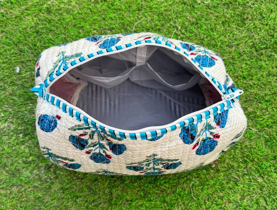 bhavnas boutique - Wholesale Makeup/Cosmetic Bag - Floral Printed Cosmetic Bag Women Bag Indian Quilted Cotton4