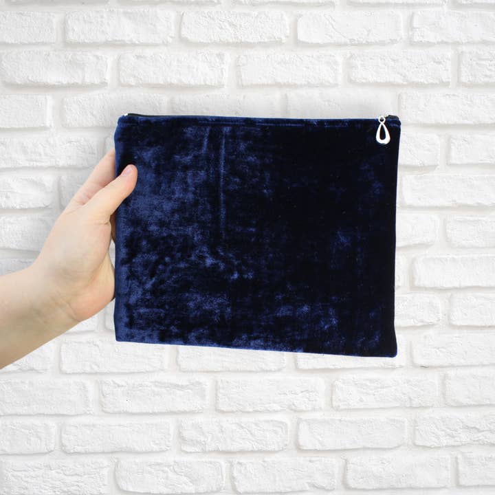 Dana Herbert – wholesale Pouch – Women’s – Silk Velvet Pouch6