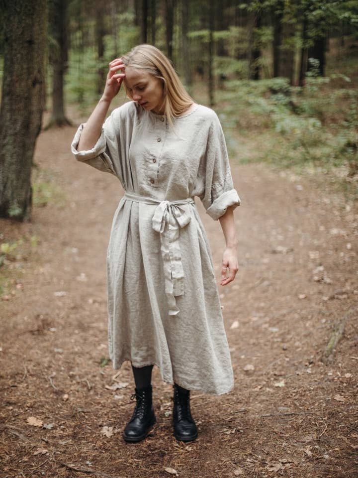 Vestito Helen con Maniche Lunghe (UIYB) per la vendita all'ingrosso da parte di La Petite Alice