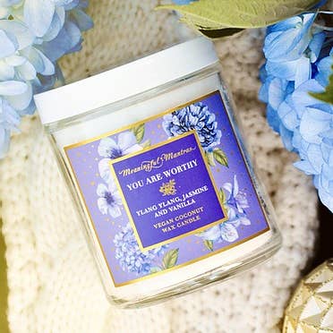 Meaningful Mantras – Großhandel Kerze im Glas / gefüllte Kerze – 8oz You Aure Worthy Ylang Ylang/Jasmin/Vanille Kerze2