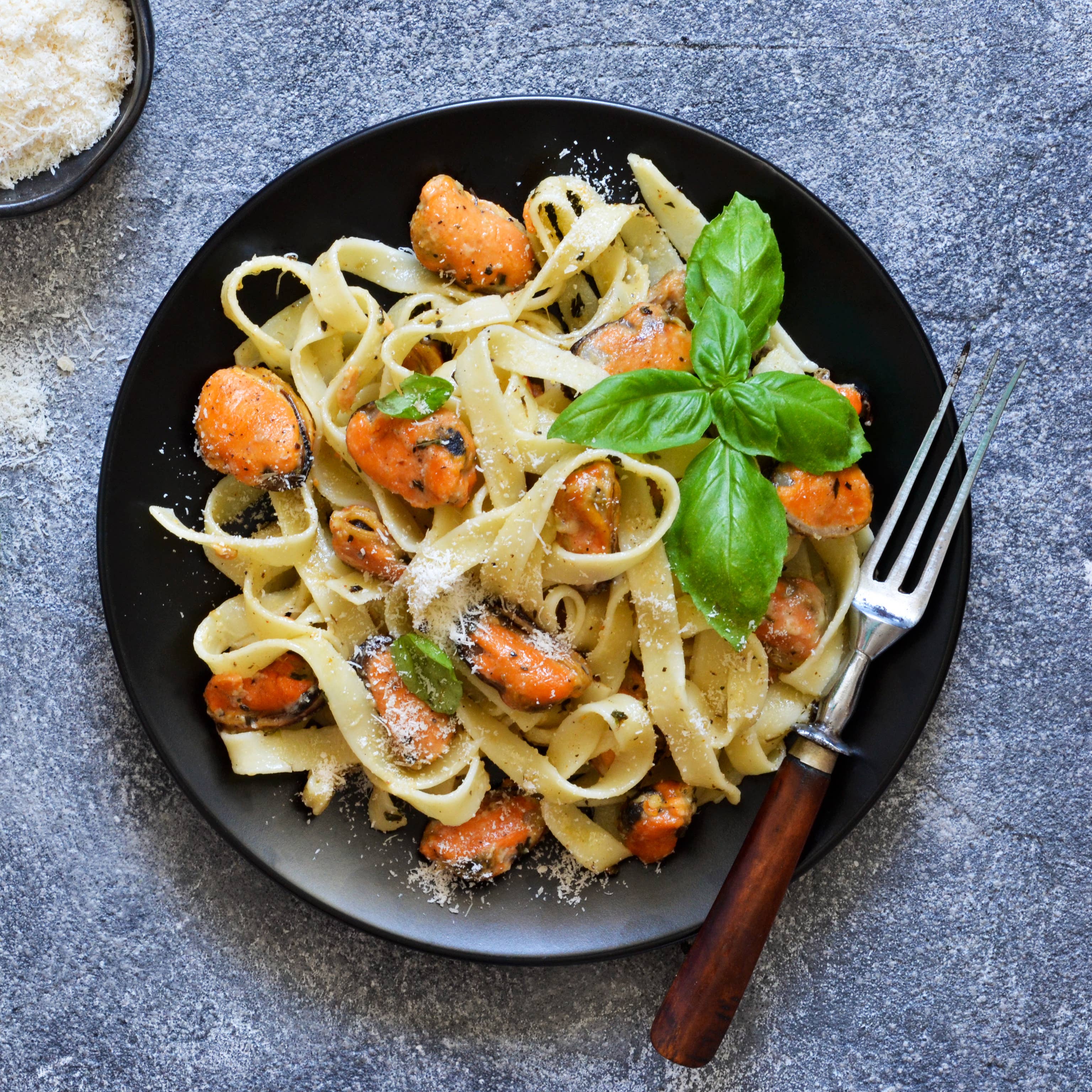 Don Gastronom USA - Wholesale Tinned Fish - La Narval. Galician Mussels with Garlic and Chili1