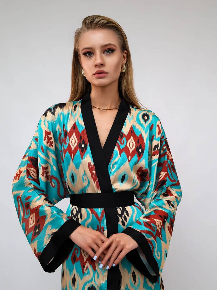 Kimono Leve de Seda com Estampa Ikat "Ocean Sands" 70% por atacado de Silk & Cotton Global