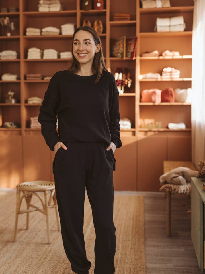 Pull en maille de coton Sienna / Noir pour la vente par Evelina Apparel