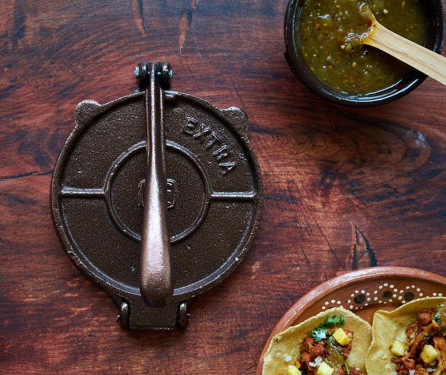  HERNÁN - Wholesale Kitchen Tool/Gadget - Cast Iron Authentic Mexican Tortilla Press1