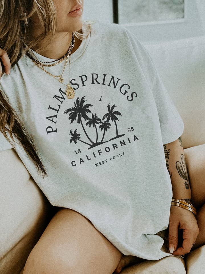 LOLA MAGNOLIA - Wholesale T-Shirt (Graphic) - Women's - PALM SPRINGS TEE