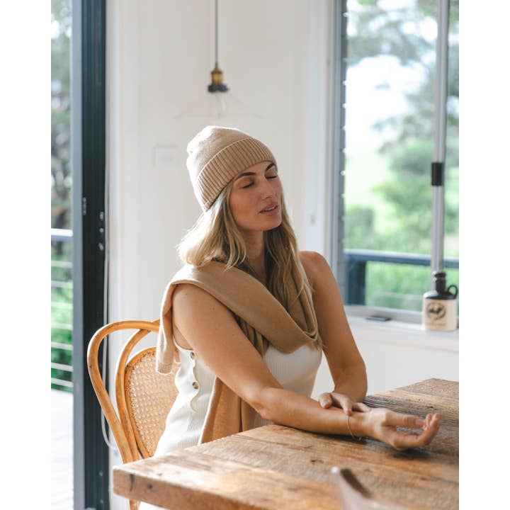 Heirloom Cashmere – Großhandel Beanie – Damen – Saga Cashmere Mütze - Toffee1
