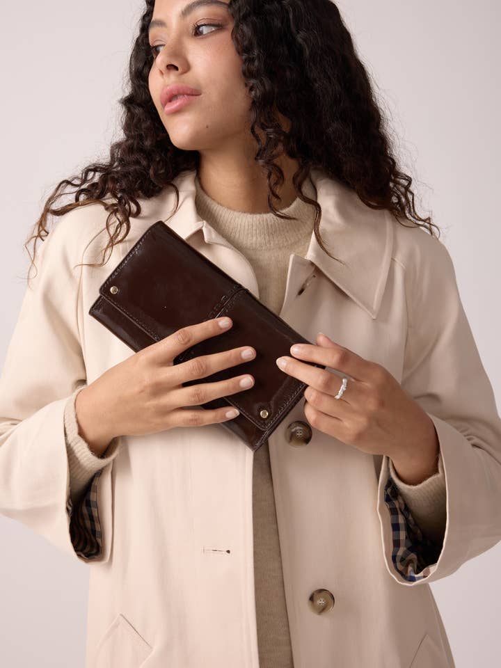 CHOCOLATE PATENT LEATHER POUCH GINA for wholesale by Maradji