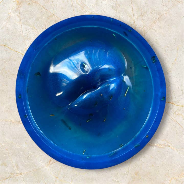 Räucherstäbchenhalter in Form eines Mundes für den Großhandel von L'ATELIER ART EVENT