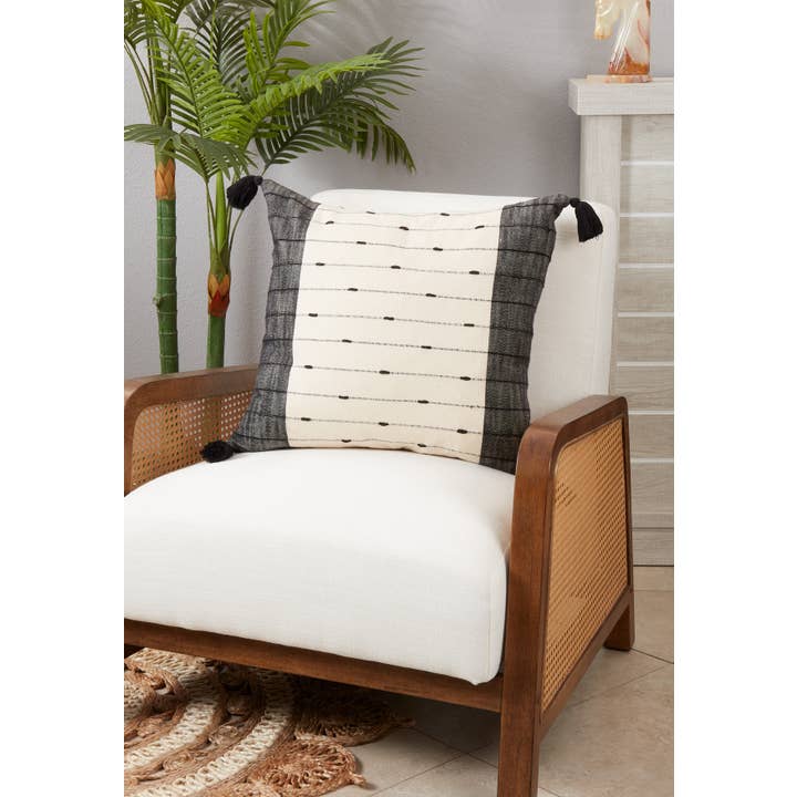 Saro Lifestyle - Wholesale Throw/Decorative Pillow - Tassel Trim Stripe Throw Pillow