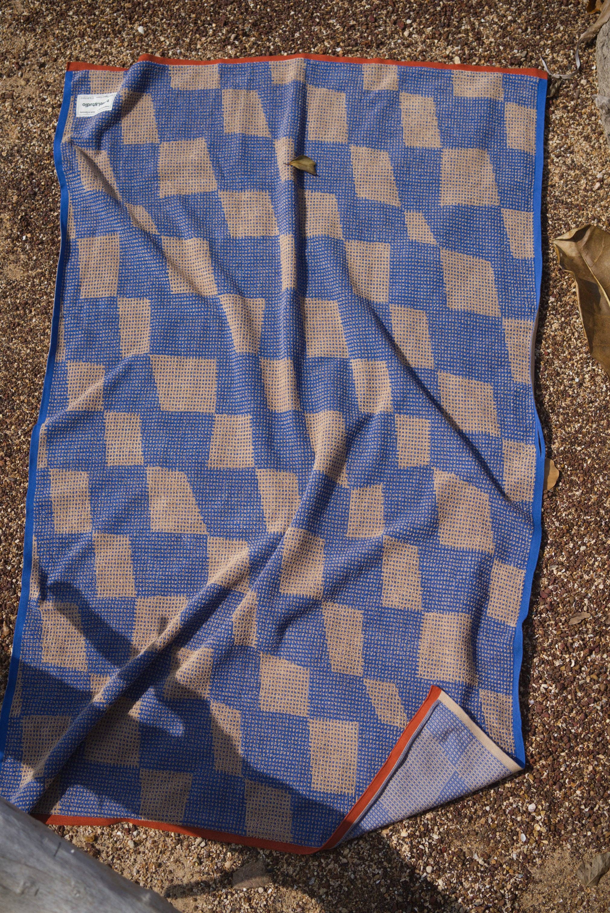 towel.studio - Wholesale Beach Towel - Fields Beach Towel | Taos3