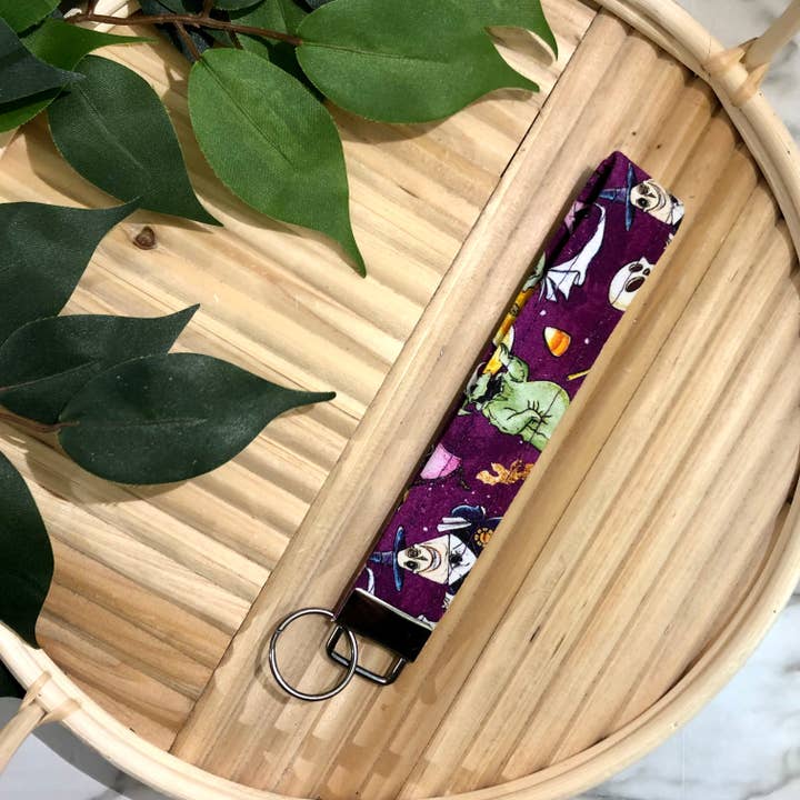 A Nightmare Before Christmas Sleutelhanger van paarse stof met print, sleutelhanger voor wholesale door MDStickerShop