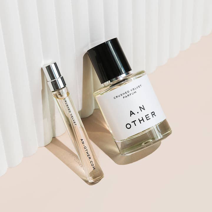 A. N. OTHER - Wholesale Parfum/Eau de toilette - Verkruimeld fluweel 50ml parfum (wierook, vanille, sandelhout)1