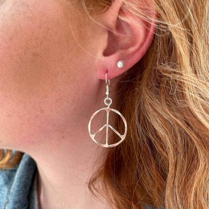 Anju Jewelry - Wholesale Dangle Earrings - Silver Plated Earrings - Smaller Size Peace Sign2