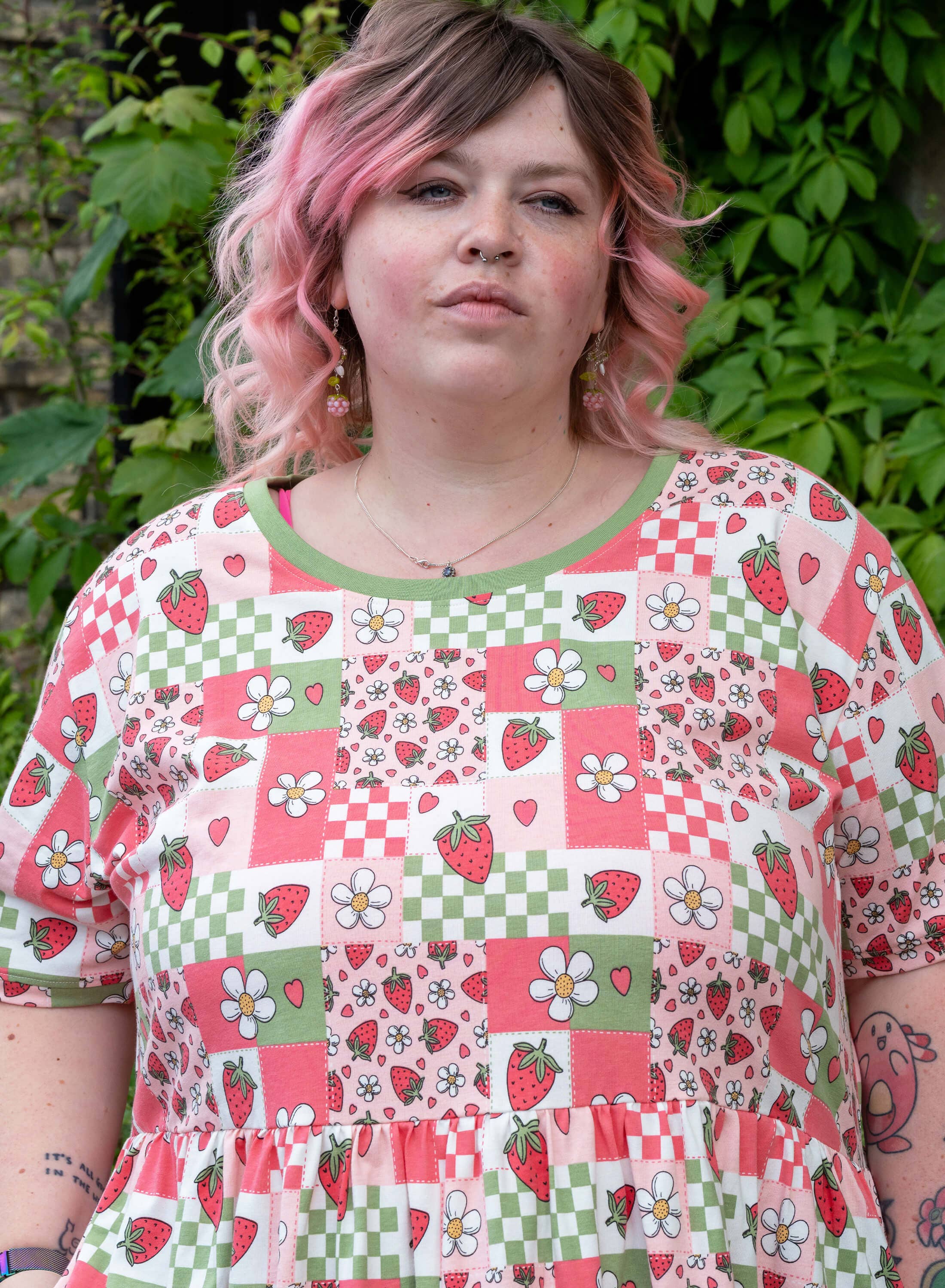 Rebel Romance – wholesale Dress – Women's – Rebel Romance Strawberry Picnic Stretch Smock Dress9