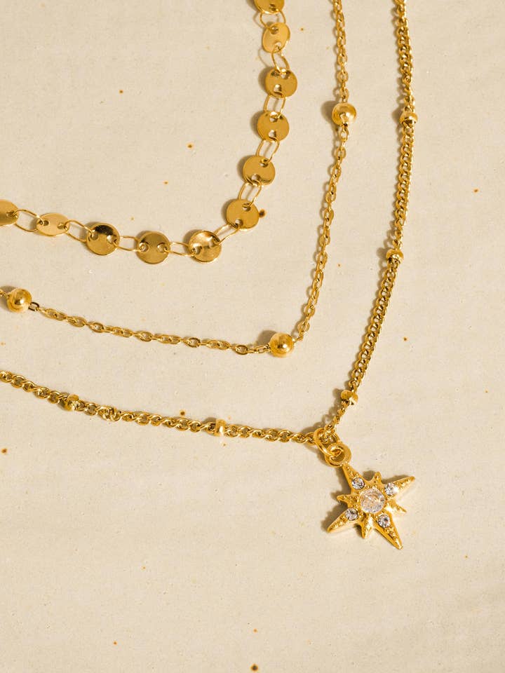 Collana a strati con stella in CZ non ossidabile Pascal 18K per la vendita all'ingrosso da parte di Flânerie by MAIQ