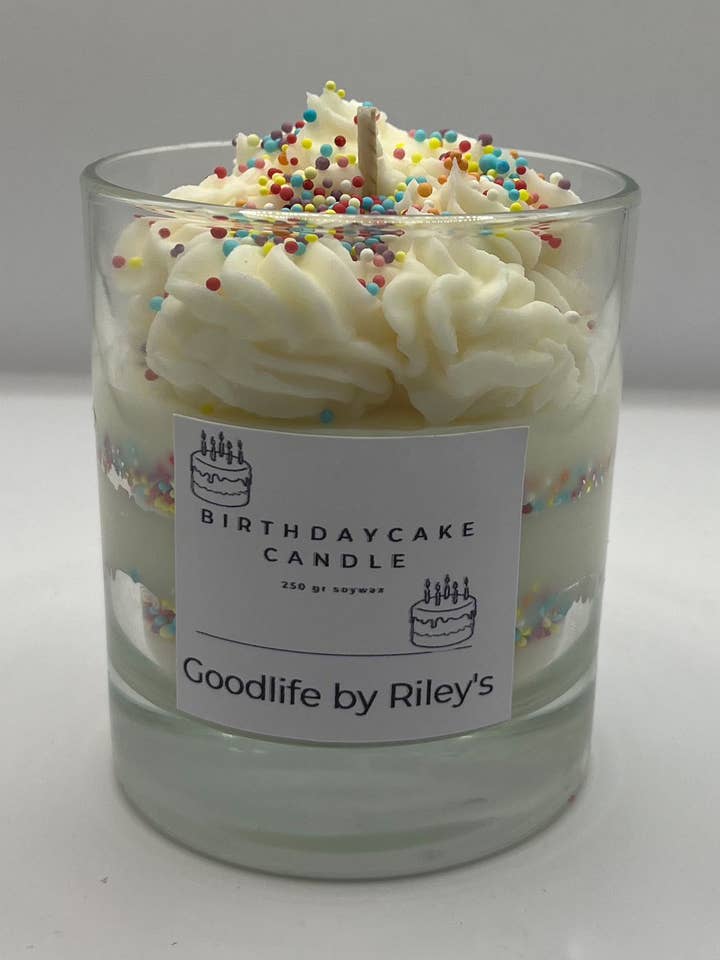 Birthday cake voor wholesale door Goodlife by Riley's