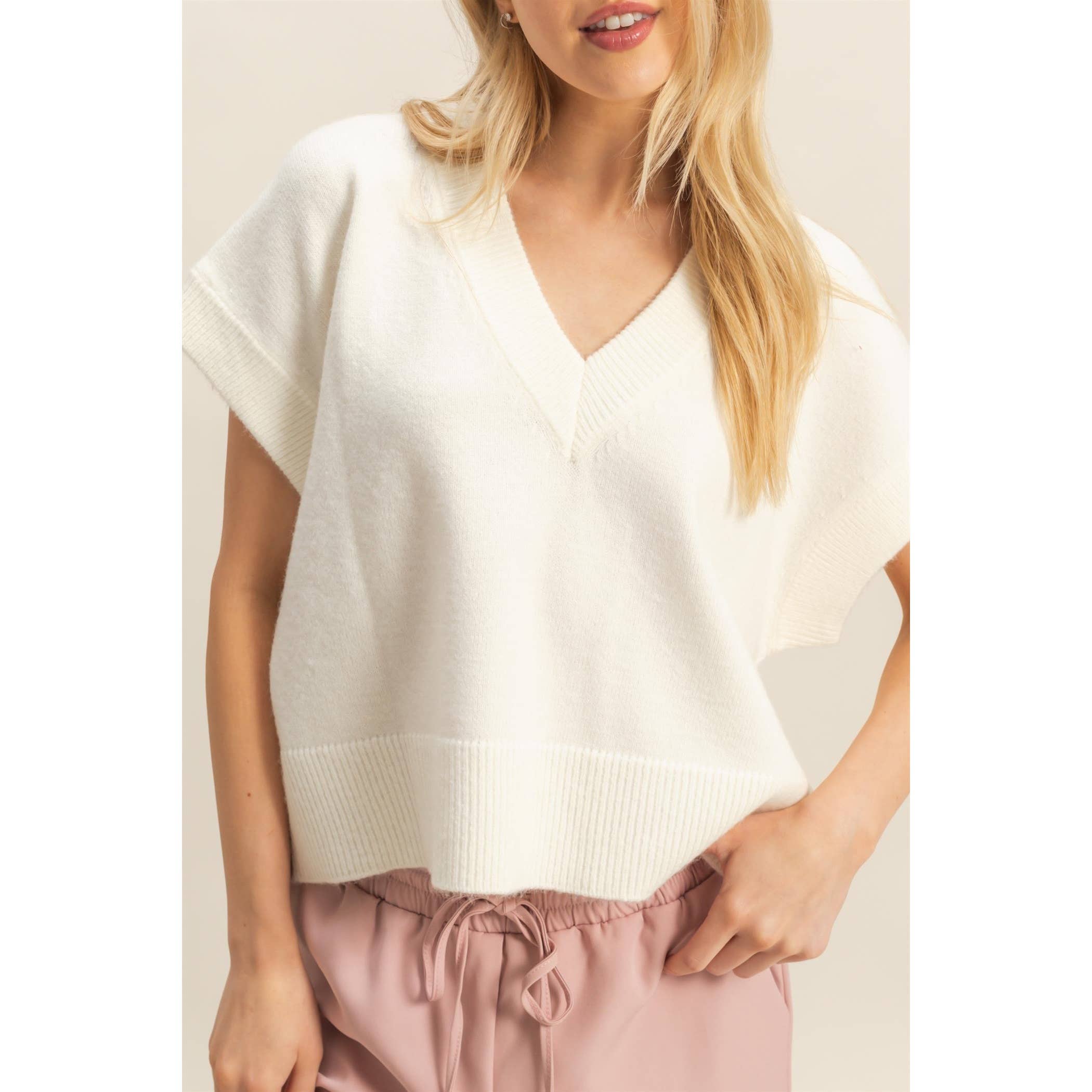 HYFVE – wholesale Sleeveless sweatshirts – Women′s – Oversized V-Neck Sweater Vest17